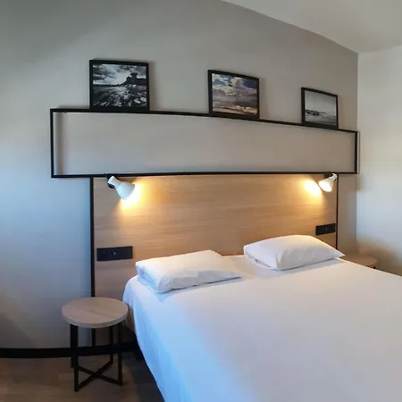 Ibis Saint-jean-de-luz 3* 씨부르