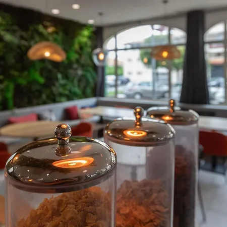 酒店 圣让德吕兹锡布尔宜必思酒店 3*