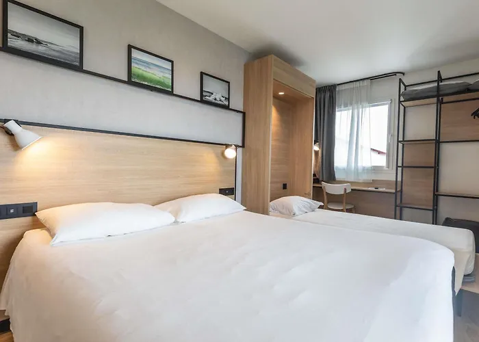 Ibis Saint-jean-de-luz 3* סיבור