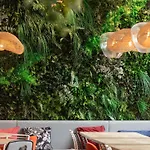 Ibis Saint-jean-de-luz 3* 씨부르